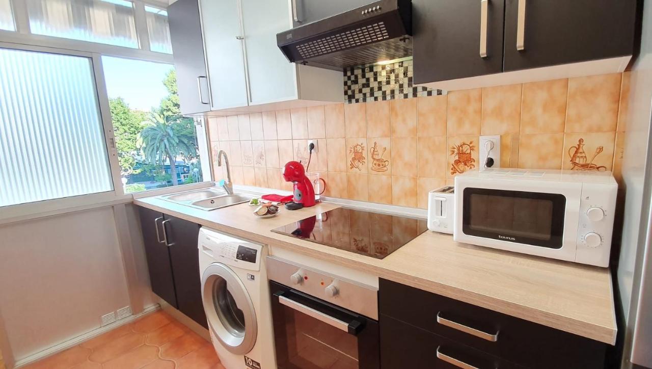Encantadora Vivienda En El Paseo Maritimo De Salou Luaran gambar