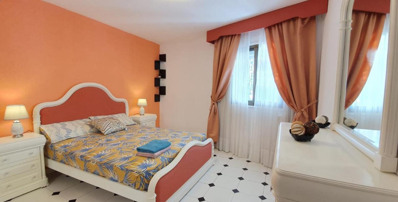 Encantadora Vivienda En El Paseo Maritimo De Salou Luaran gambar