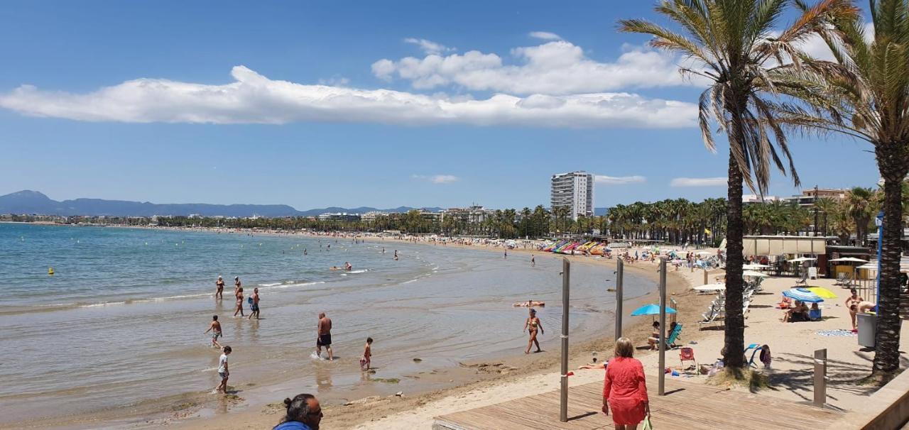 Encantadora Vivienda En El Paseo Maritimo De Salou Luaran gambar